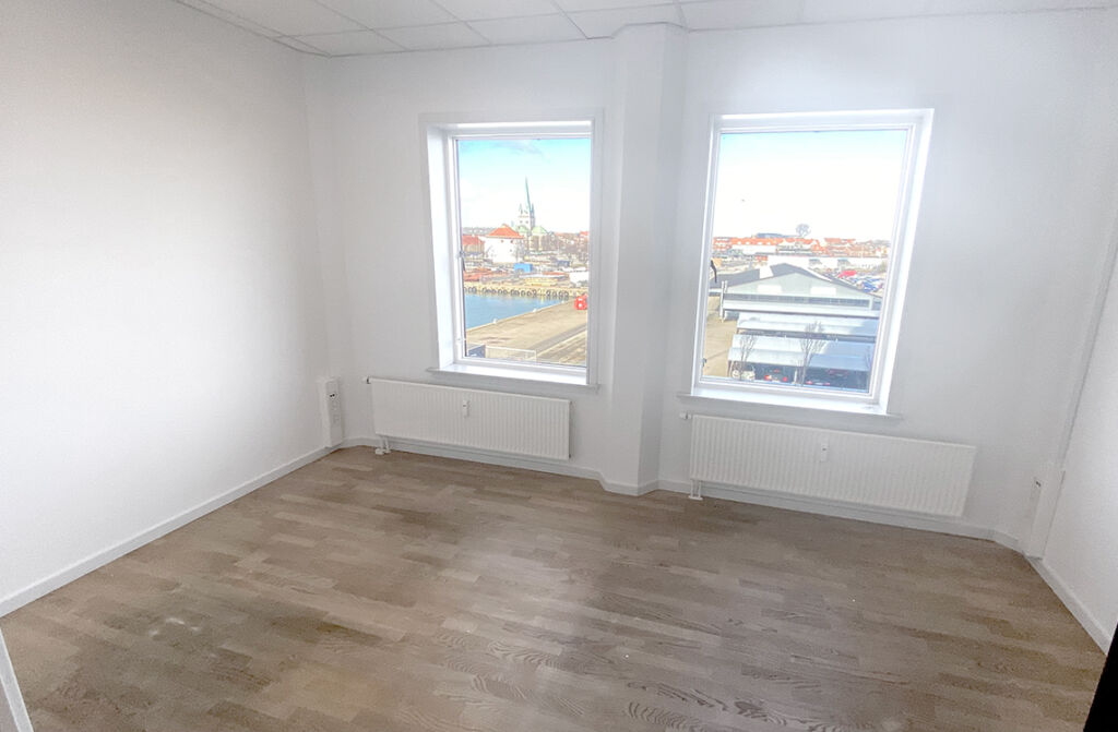 16m² Kontor i Kattegat Kontorhotel på 2. etage i Kattegat Silo